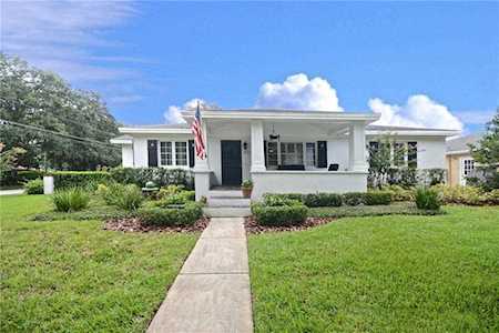 1327 Belleaire Circle Orlando, FL 32804