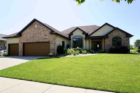 512 Vanderbilt Dr Waunakee, WI 53597