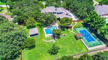 1372 Holland Hill Southlake, TX 76092