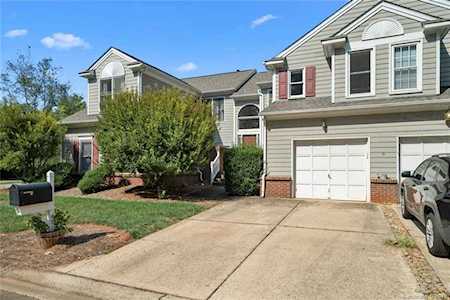 8619 Fox Chase Ln Charlotte, NC 28269