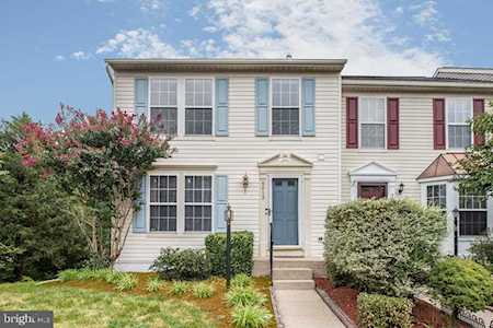 9013 Falcon Glen Ct Bristow, VA 20136