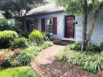 8707 Banbridge Rd Louisville, KY 40242