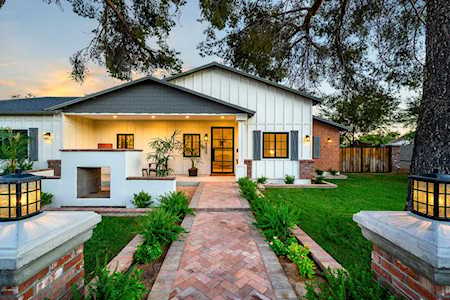 4039 E Cheery Lynn Road Phoenix, AZ 85018