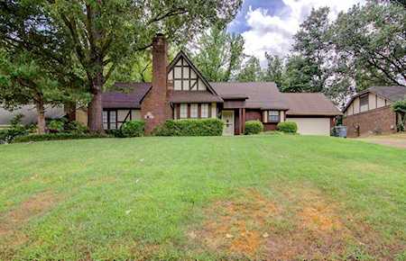 8489 Kettering Dr Memphis, TN 38016