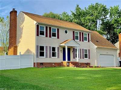 4732 Longmont Rd Virginia Beach, VA 23456