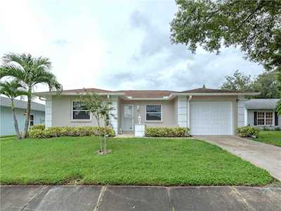 10621 N 41St Court Clearwater, FL 33762