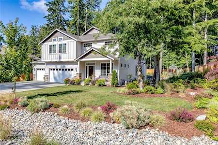 27625 McIntosh Lp NE Kingston, WA 98346