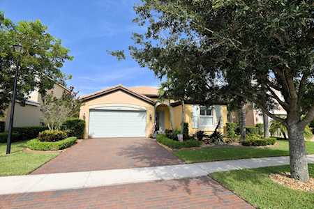 2207 Arterra Court Royal Palm Beach, FL 33411
