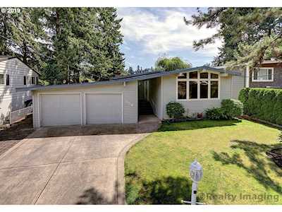 358 Lake Bay Ct Lake Oswego, OR 97034