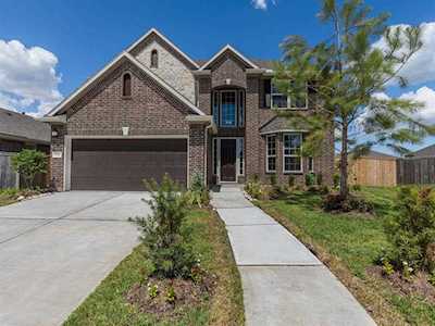 2305 Camellia Gables Ln Pearland, TX 77089