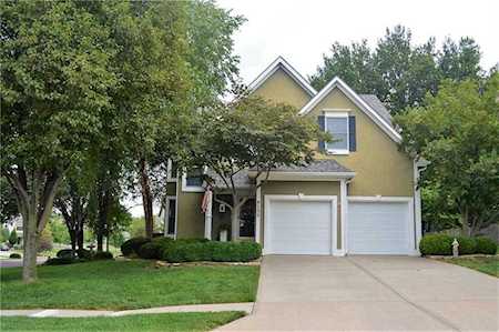 9132 W 132nd Terrace Overland Park, KS 66213