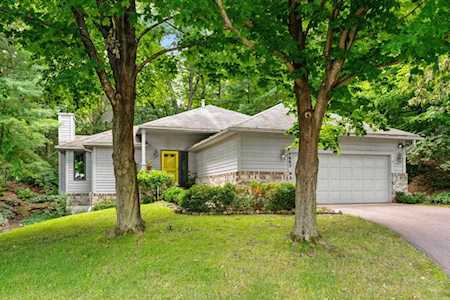 4663 Parkcliff Drive Eagan, MN 55123