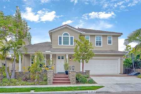 7067 Rose Dr. Carlsbad, CA 92011