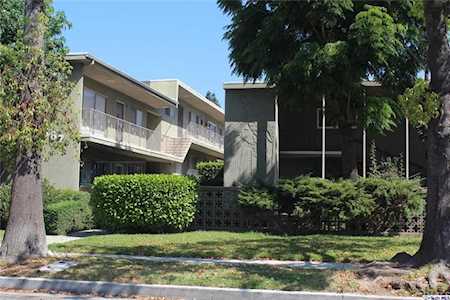 587 South Street #7 Glendale, CA 91202
