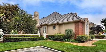 6125 Eaglecrest Drive Huntington Beach, CA 92648