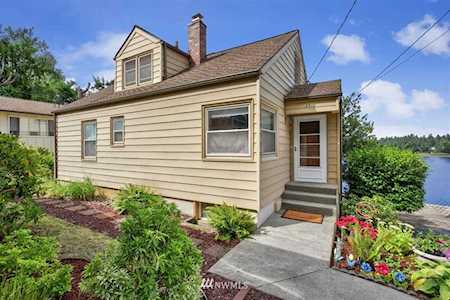 2519 E Phinney Bay Place Bremerton, WA 98312