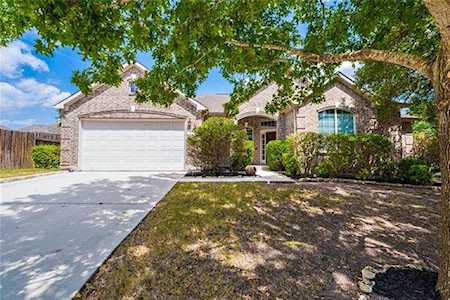 157 Enchanted Cv Austin, TX 78737
