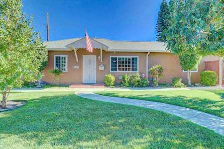 2627 Tulare Avenue Burbank, CA 91504