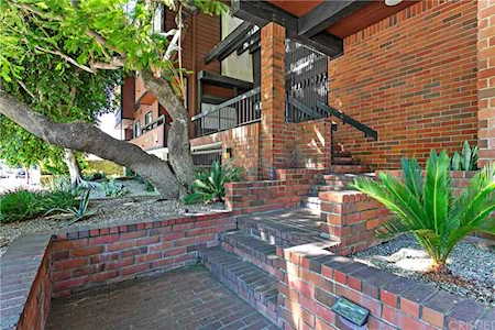 4425 Whitsett Avenue #102 Studio City, CA 91604