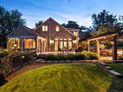 1421 Brenner Pass Golden Valley, MN 55416