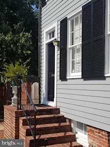 1009 Cameron St Alexandria, VA 22314