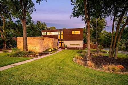 9562 Ash Creek Drive Dallas, TX 75228