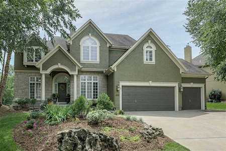 13221 Falmouth St Leawood, KS 66209