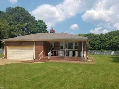 1034 Miles Standish Ct Virginia Beach, VA 23455