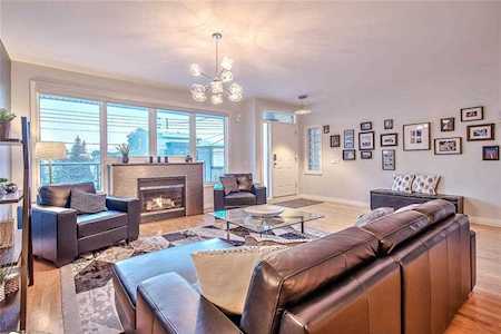 2215 18A Street SW Calgary, AB T2T 4W5