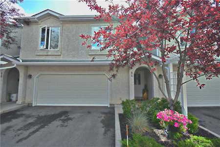 84 Sunlake Garden(s) SE Calgary, AB T2X 3G4