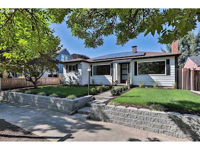 4933 SE Cora St Portland, OR 97206