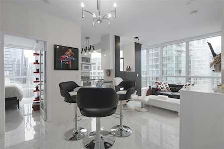 1239 W Georgia Street #2502 Vancouver, BC V6E 4R8
