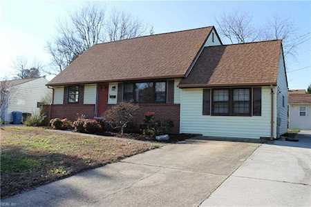 223 E Chickasaw Rd Virginia Beach, VA 23462