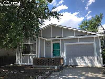2750 Fredricksburg Drive Colorado Springs, CO 80922