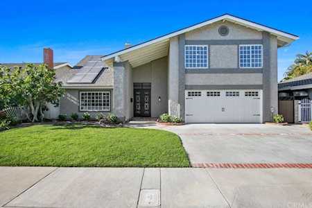 9891 Mammoth Drive Huntington Beach, CA 92646