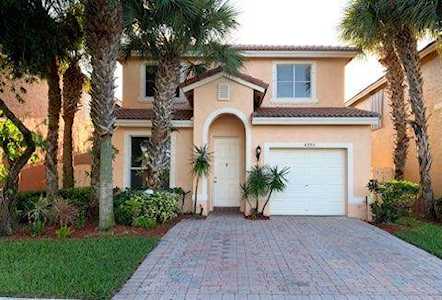 4335 Lake Tahoe Circle West Palm Beach, FL 33409