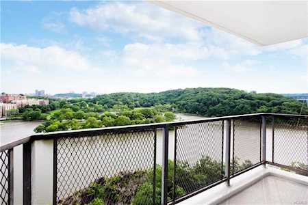 2400 Johnson Ave #9J Bronx, NY 10463