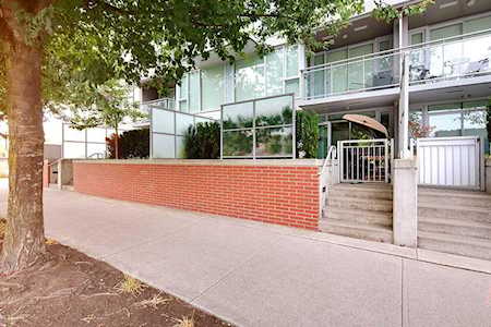 1618 Quebec Street #TH 109 Vancouver, BC V6A 0C5