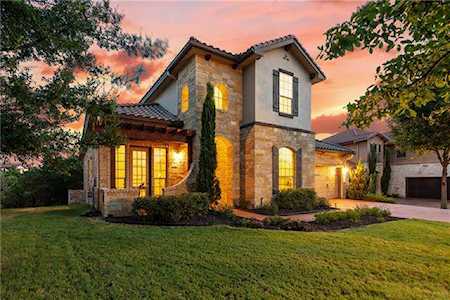 211 Rocky Coast Dr Lakeway, TX 78738