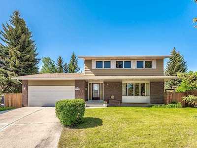 107 Oakside Road SW Calgary, AB T2V 4H6