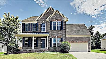 621 Springhouse Place Lake Wylie, SC 29710