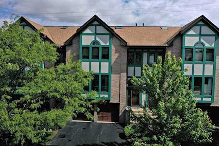 963 W Essex Place Arlington Heights, IL 60004