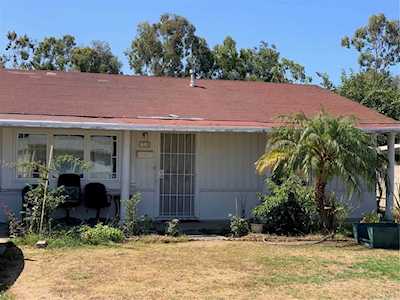 2526 Strawberry Lane Santa Ana, CA 92706