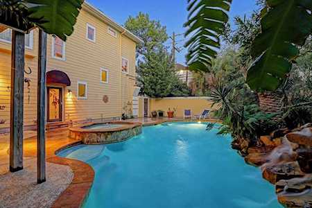 217 Knox St Houston, TX 77007