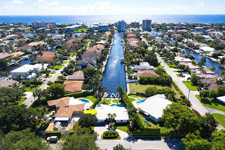 2307 Spanish Trail Delray Beach, FL 33483