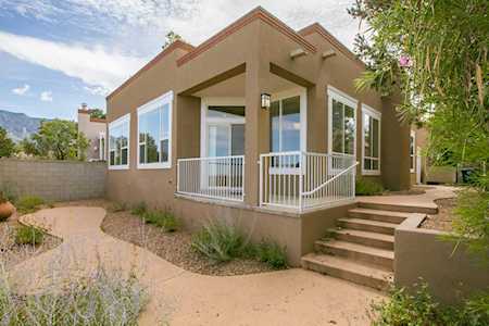 5719 Bosque Vista Drive NE Albuquerque, NM 87111