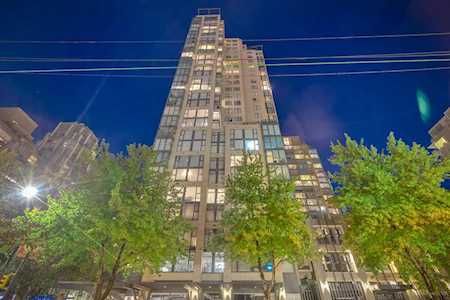 1155 Homer Street #1804 Vancouver, BC V6B 5T5