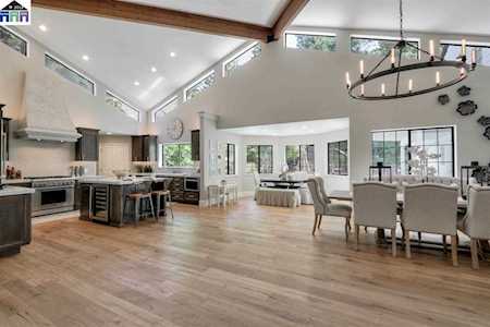 21 Silver Fir Ln Danville, CA 94506