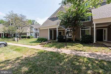 12287 Fort Buffalo Circle #490 Fairfax, VA 22033