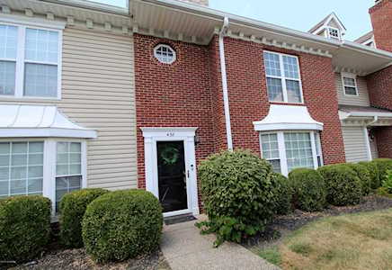 438 Dean Taylor Ct Simpsonville, KY 40067